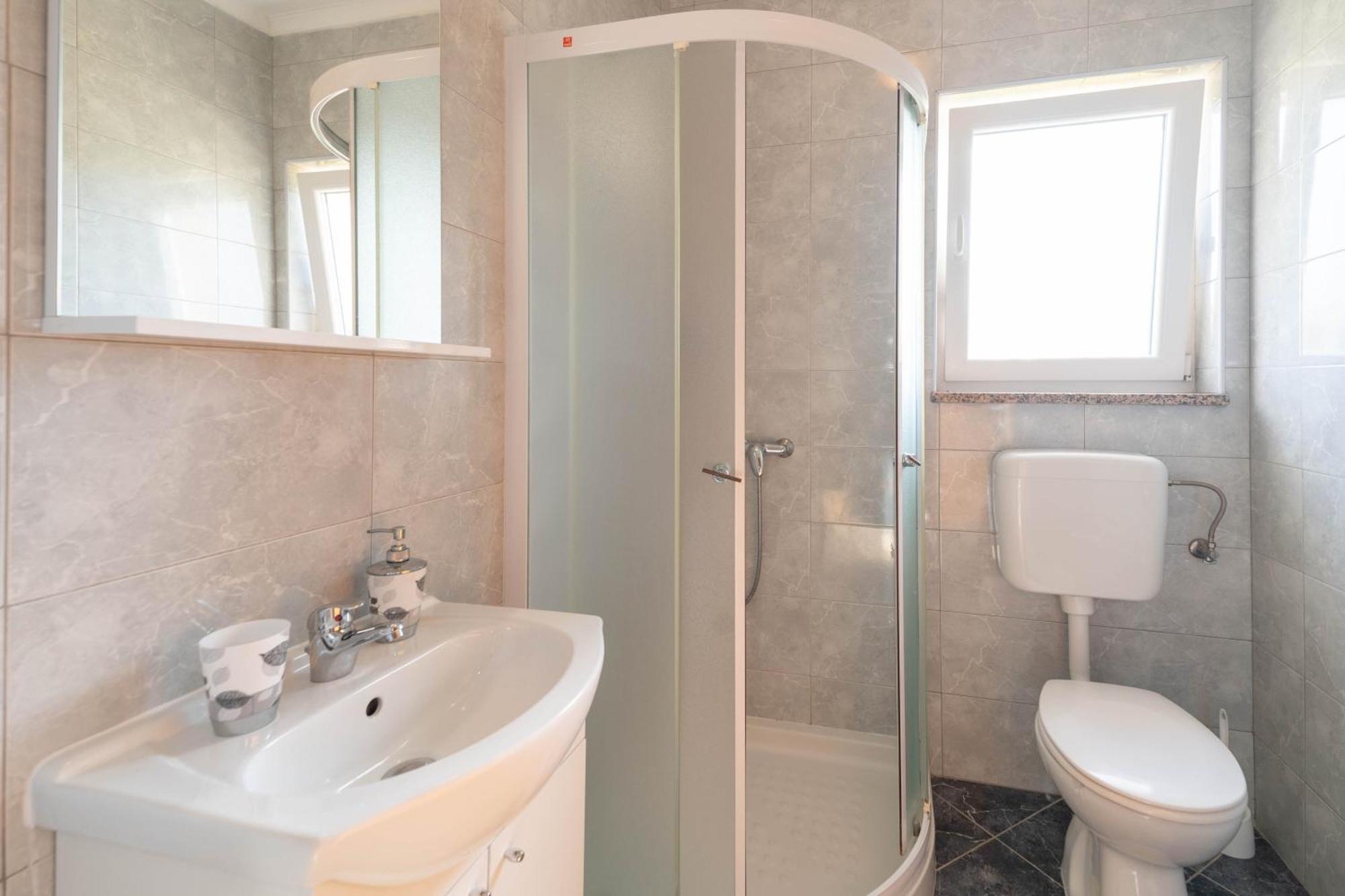 Apartment Thomas Новиград Екстериор снимка